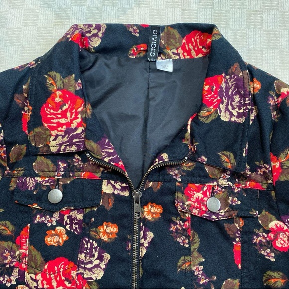 Floral denim zip up jacket - Picture 3 of 7